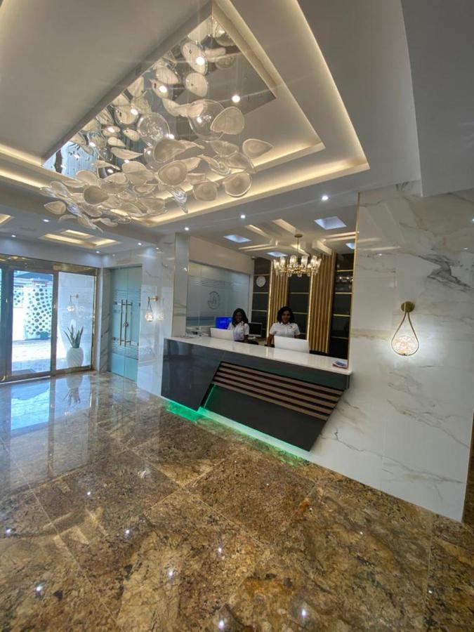God'S Touch Apartments Signature Lagos Exteriör bild