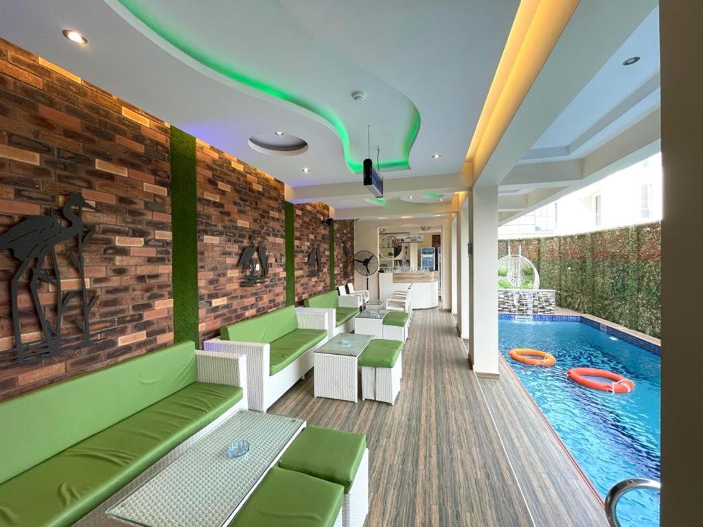 God'S Touch Apartments Signature Lagos Exteriör bild